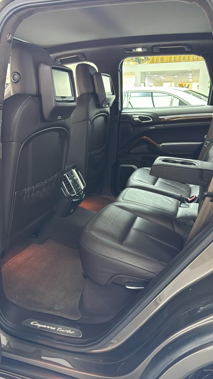 Porsche cayenne turbo