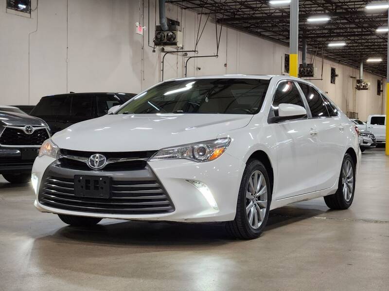 2017 Toyota Camry image 1