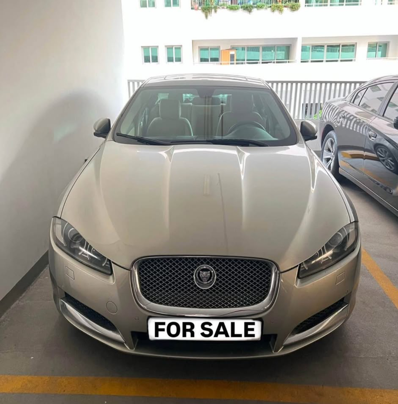 Jaguar XF 2012 V6 Full Option GCC Specs image 1