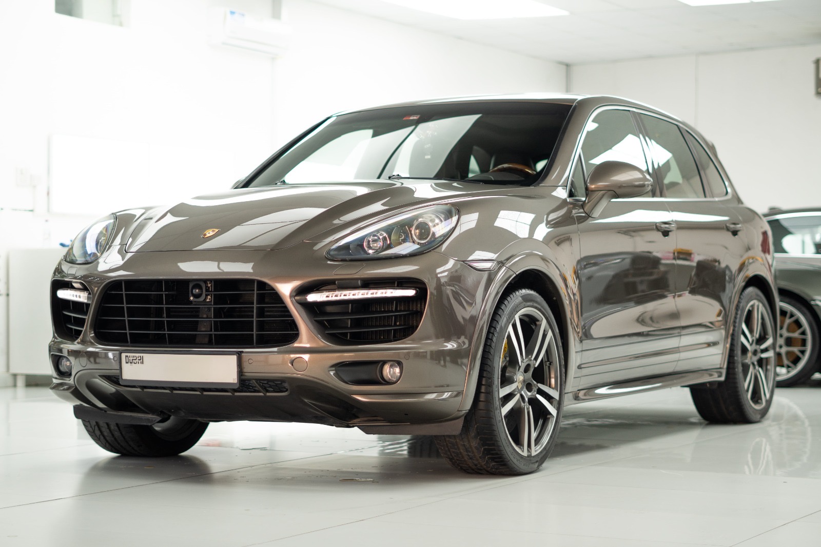 Porsche cayenne turbo image 1