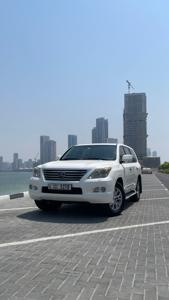 Lexus LX570